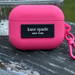 KATE SPADE SILICONE AIRPOD CASE